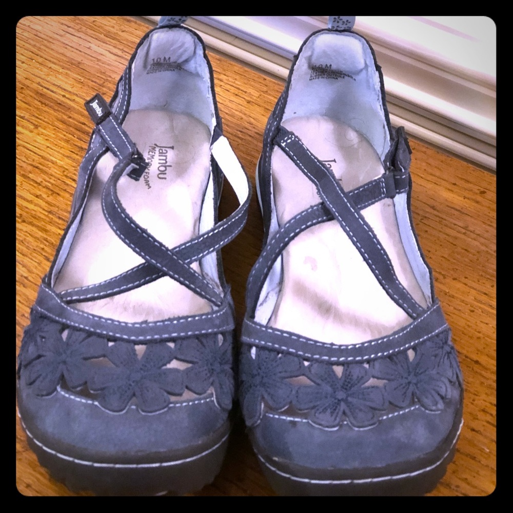 Jambu wildflower Mary Jane